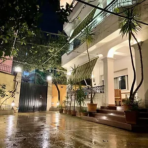  Hostel Mandarine Albania